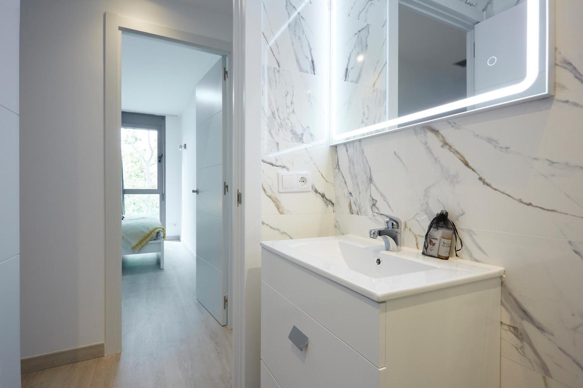 Three Bedroom Two Bathroom Apartment Close To Beach Barcelona Exteriör bild